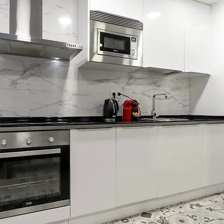 Orleans - 3 Bedrooms - Open Kitchen 圣塞瓦斯蒂安